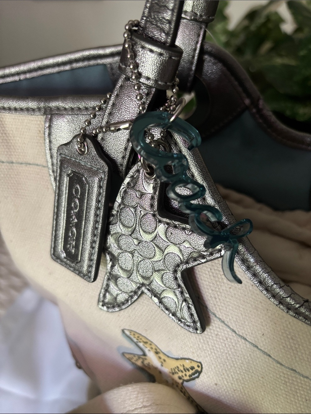 Vintage, limited-edition Coach Starfish Tote Bag, Crossbody and Pouch (F19212) - Picture 2 of 16